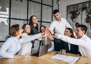 A diferença entre ser líder e ser chefe e os resultados nas empresas