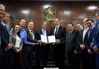 PEC Da Reforma Tributária Chegou Ao Senado